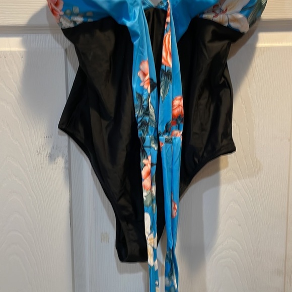 NWT! Cupshe Grace Floral One Piece Wrap Swimsuit XL - Picture 6 of 10